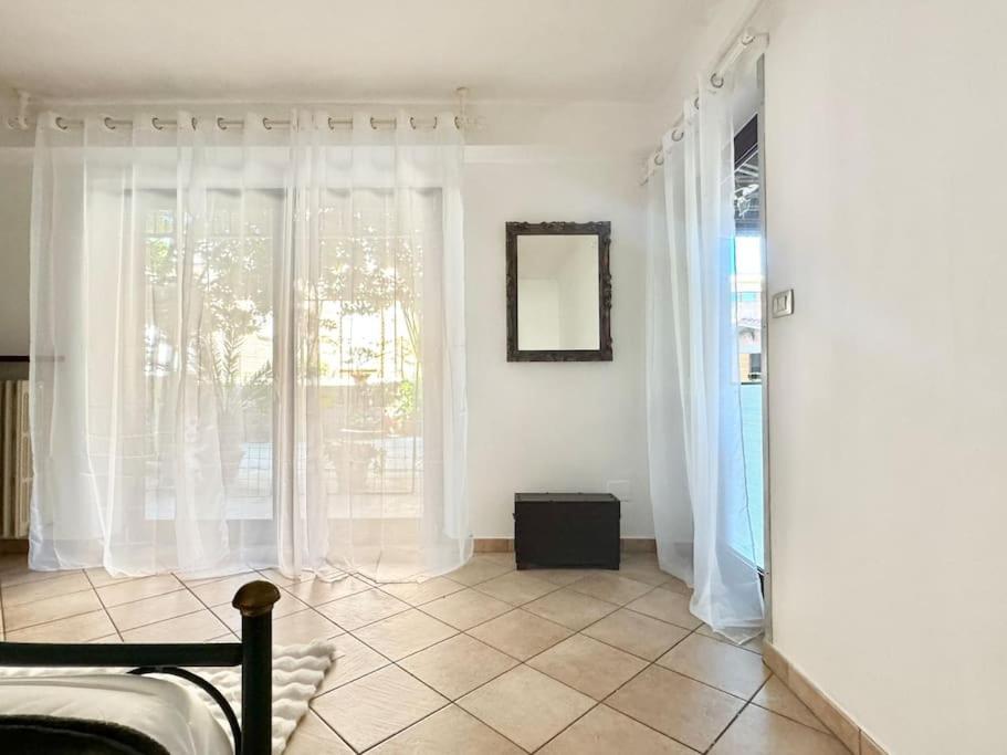 Casa Nel Verde - 4 Posti Letto Appartement Chiaravalle Marche Buitenkant foto